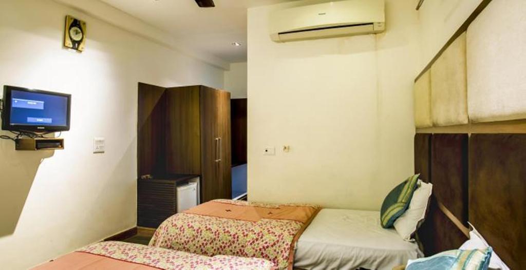Hotel Arpit Palace Delhi  Extérieur photo